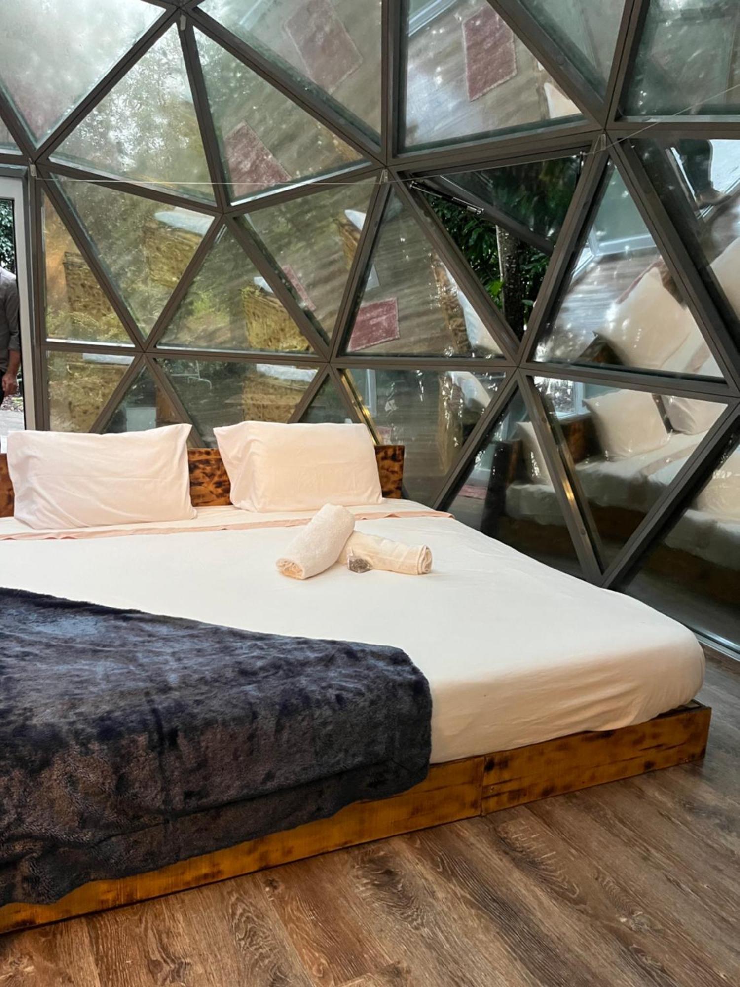 Вілла Quinta Do Abacate - Glamping Park Ангра-ду-Ероїшму Екстер'єр фото